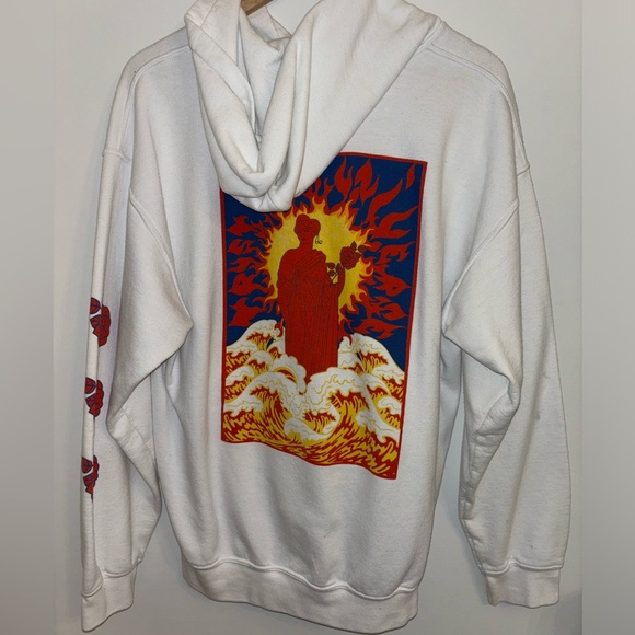 Urban Outfitters white hoodie with print - slight pilling throughout - Picture 2 of 3